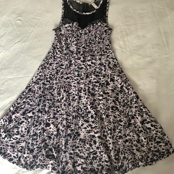 Cheetah print dress with net/lace upper bust - Picture 1 of 4